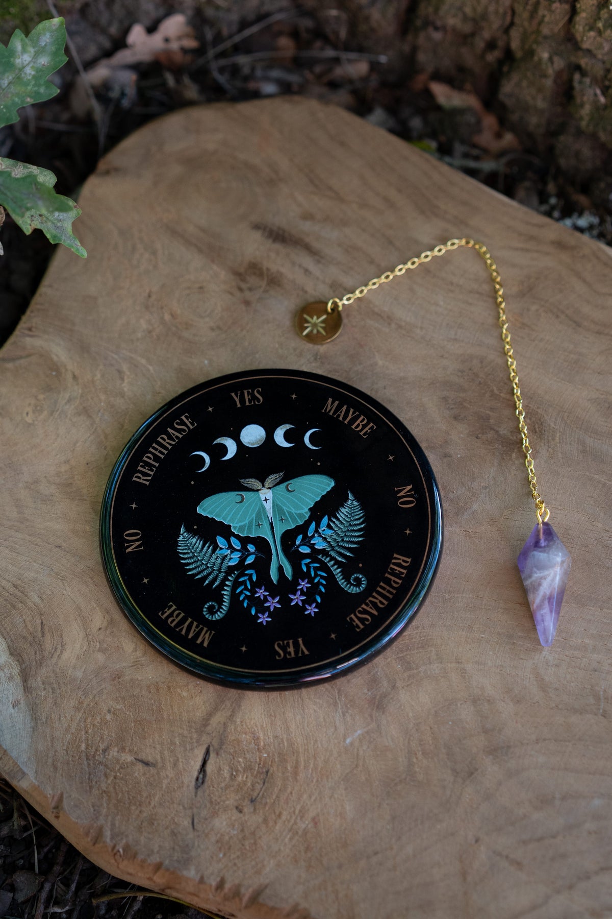 Set de Tablero de Adivinación "Luna Moth" con Péndulo