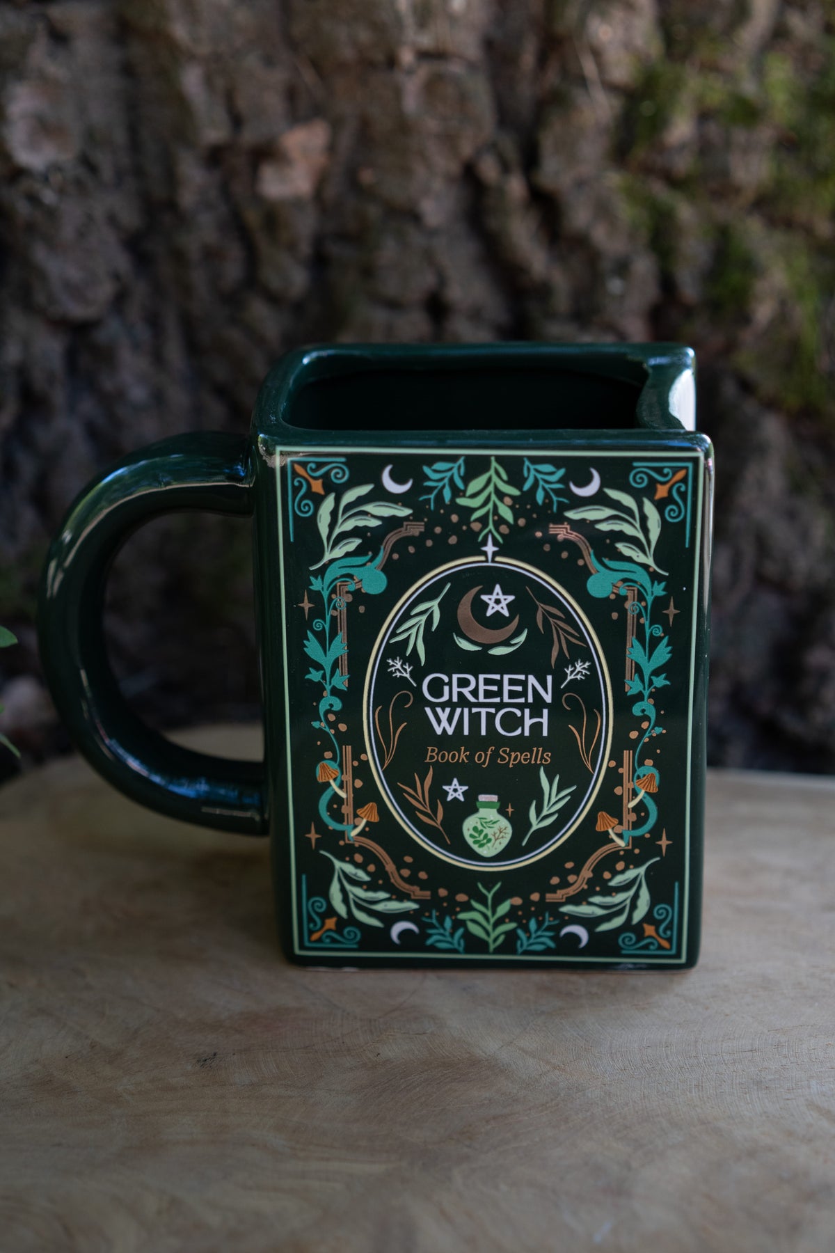 Taza de Cerámica "Green Witch - Book of Spells"