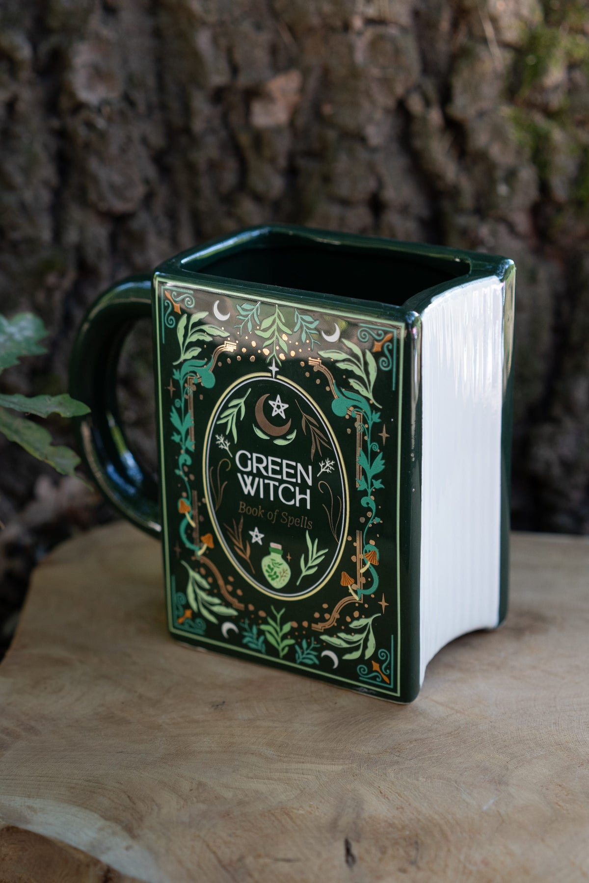 Taza de Cerámica "Green Witch - Book of Spells"
