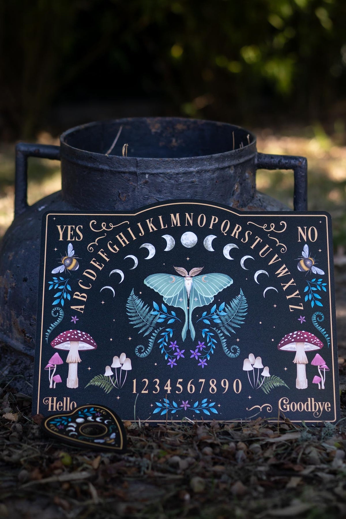 Tablero Ouija de Madera Ilustrado - Polilla Luna y Setas