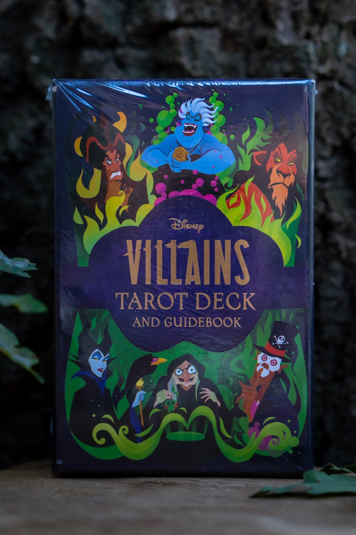 Disney Villains Tarot Deck and Guidebook — Baraja oficial Disney con villanos clásicos