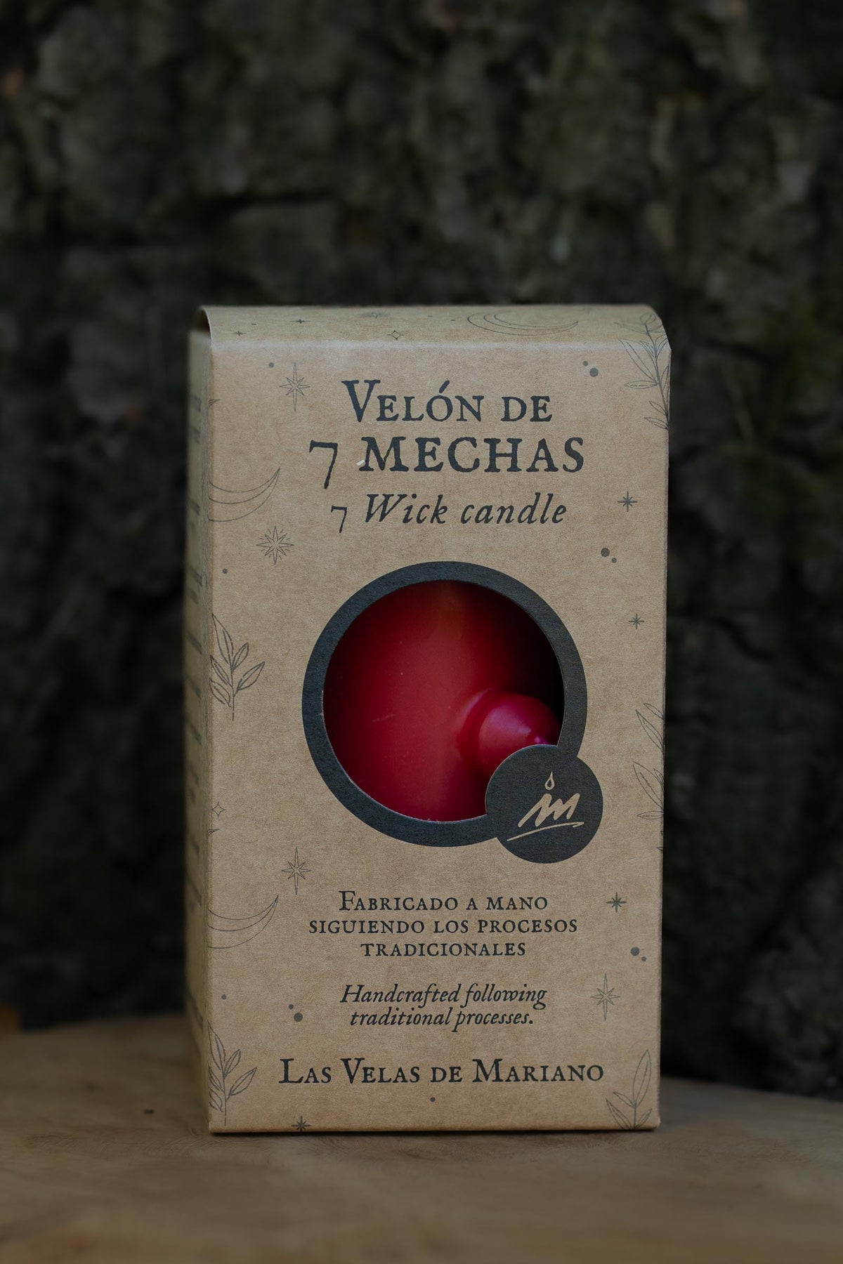 Caja del velón rojo de 7 mechas de Las Velas de Mariano, fabricado a mano.